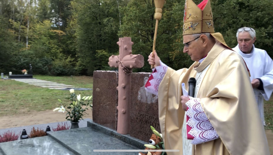 Poświęcenie nowego nagrobka Krzysztofa Krawczyka