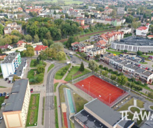 Ulica 1-go Maja w Iławie z góry - Budowa ścieżki rowerowej od os. Podleśnego do ul. Sobieskiego