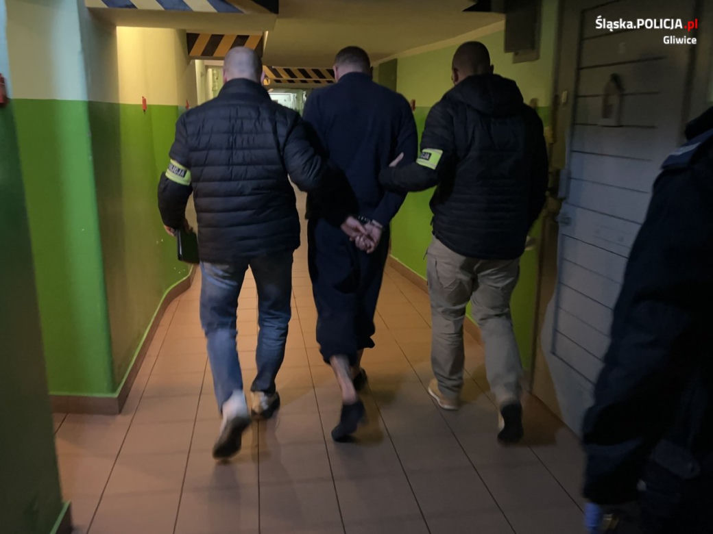 Poważny cios w narkobiznes. Przejęto 4 kilogramy narkotyków. 39-latek powiązany z pseudokibicami