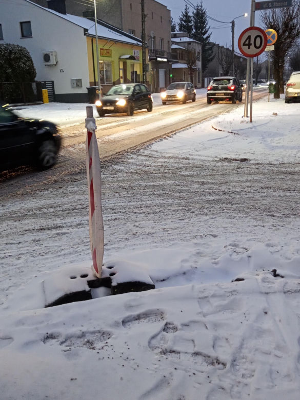 Zima w Świętokrzyskiem. Skarżysko-Kamienna w białym puchu. Zobacz zdjęcia