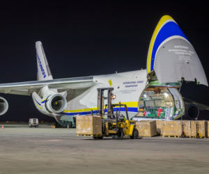 Olbrzymi Rusłan Antonow An124 znowu wylądował na lotnisku w Pyrzowicach. Co było na pokładzie? [ZDJĘCIA]