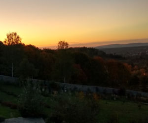 Złota jesień na kieleckiej Karczówce. Aż chce się iść na spacer!