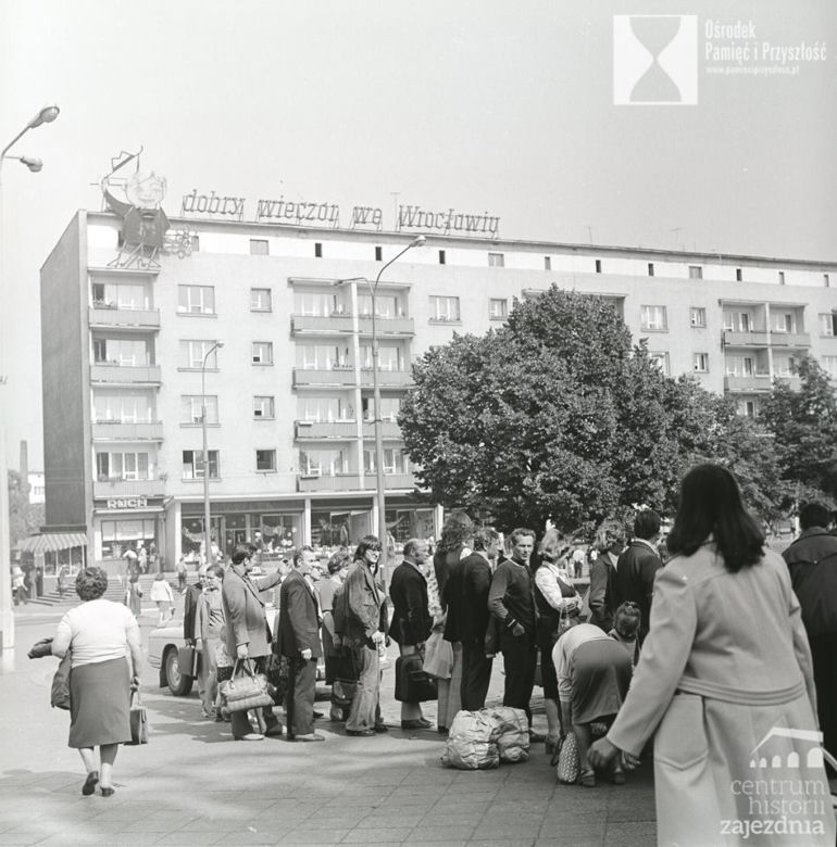 „Dobry wieczór we Wrocławiu”, ul. Piłsudskiego (wówczas Świerczewskiego), 1975 r.