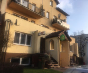 Były pracownik pizzerii zabawiał się w ducha