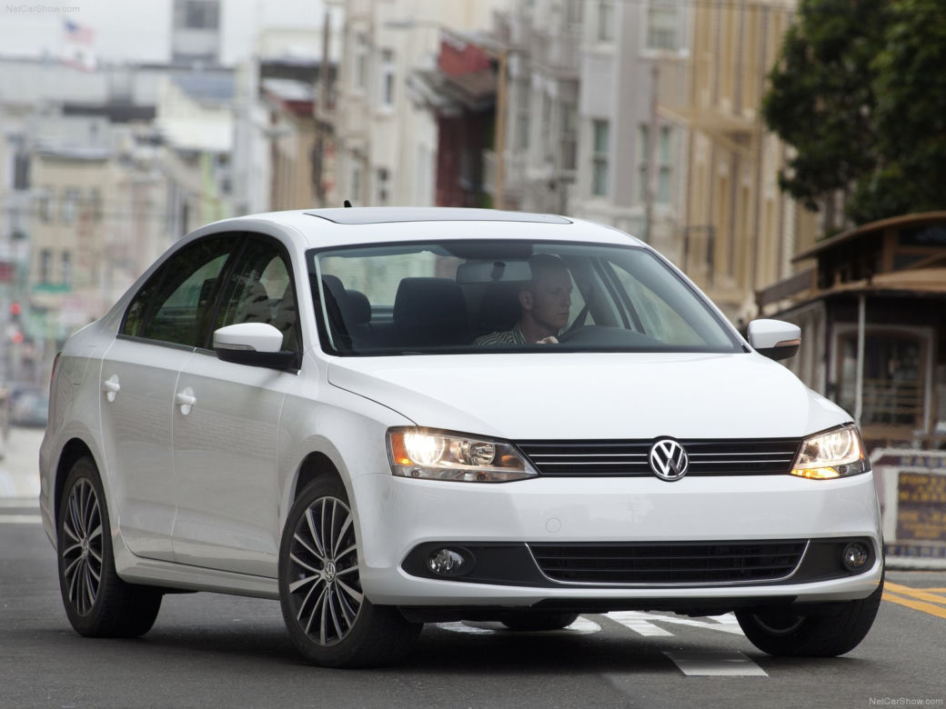 Volkswagen Jetta Trendline sedan, model 2011