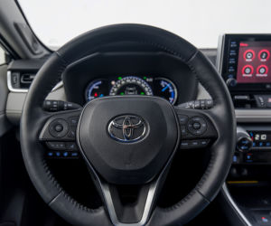  Toyota RAV4 mk. V