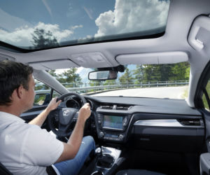 Toyota Avensis Touring Sports lifting 2015