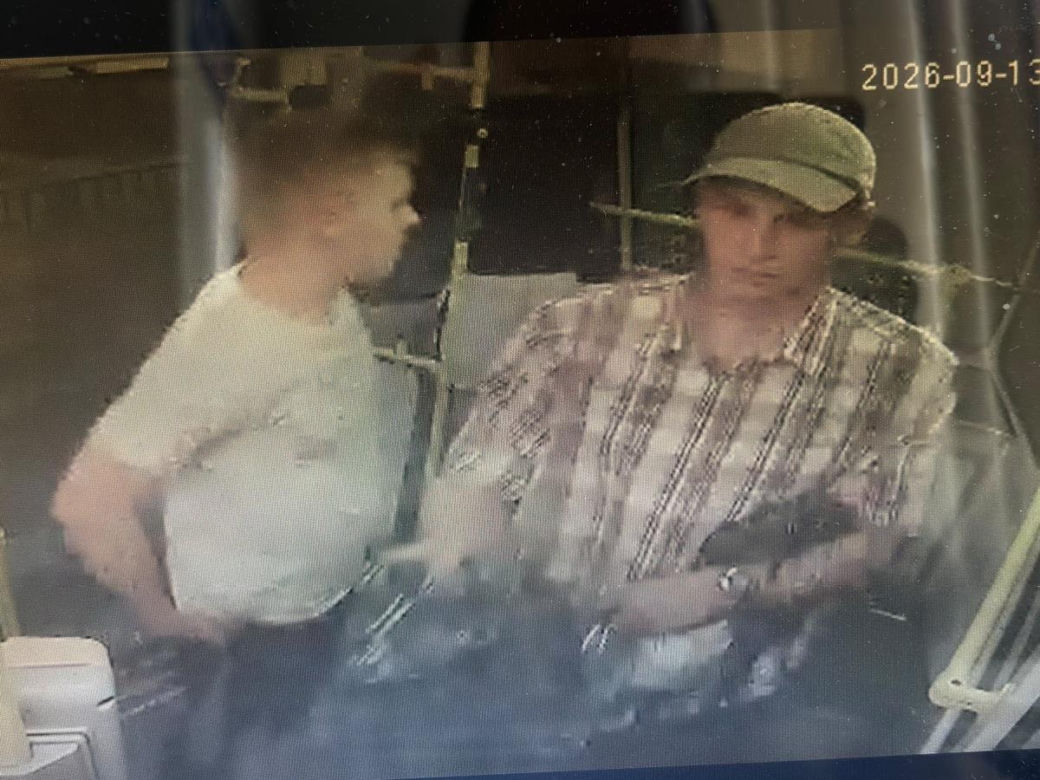 Policja poszukuje młodych wandali