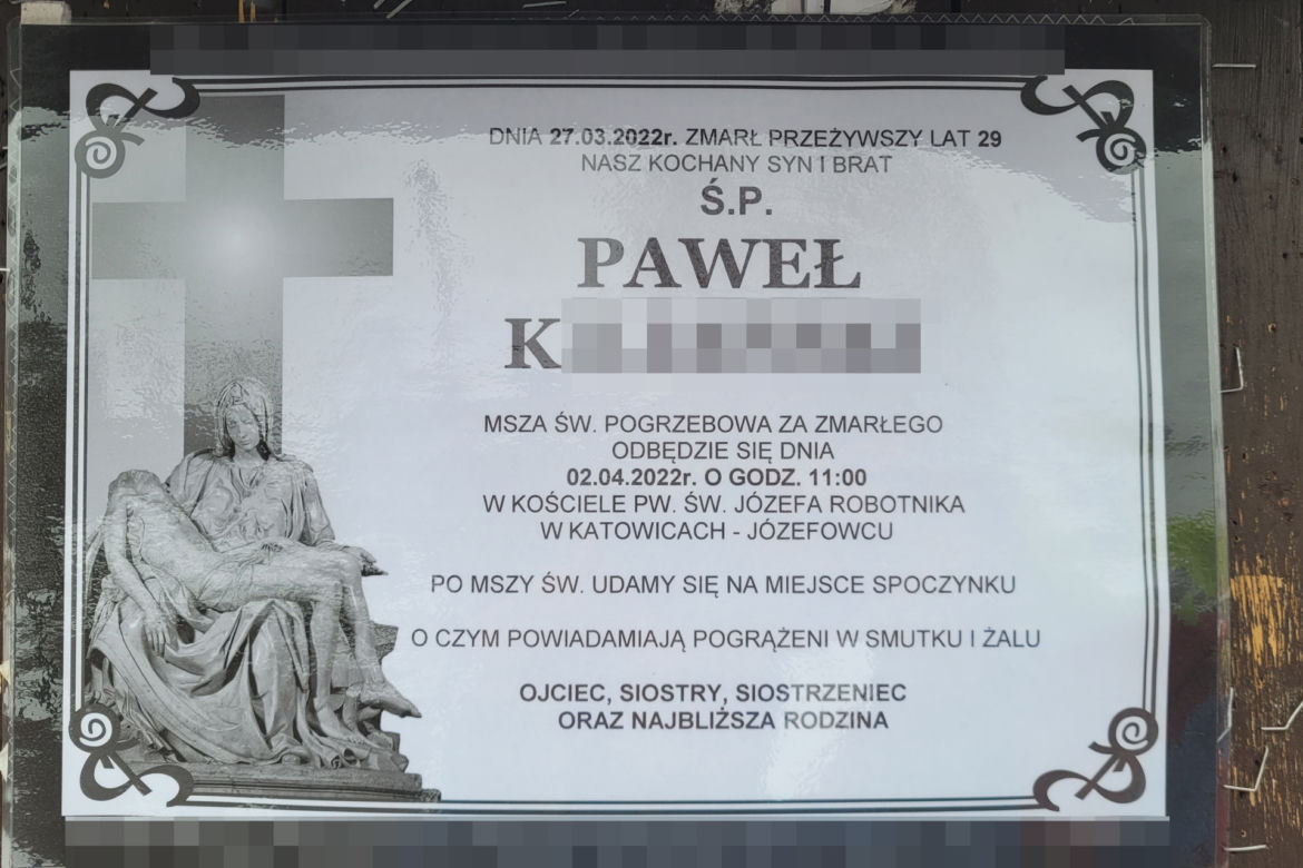 Pogrzeb dziennikarza TVN. Ciało Pawła K. jest już w kościele. Żegna go dźwięk trąbki [RELACJA Z UROCZYSTOŚCI]
