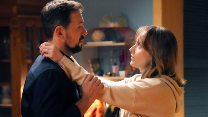 Barwy szczęścia odc. 3363. Renata (Anna Mrozowska), Marcin Kodur (Oskar Stoczyński)