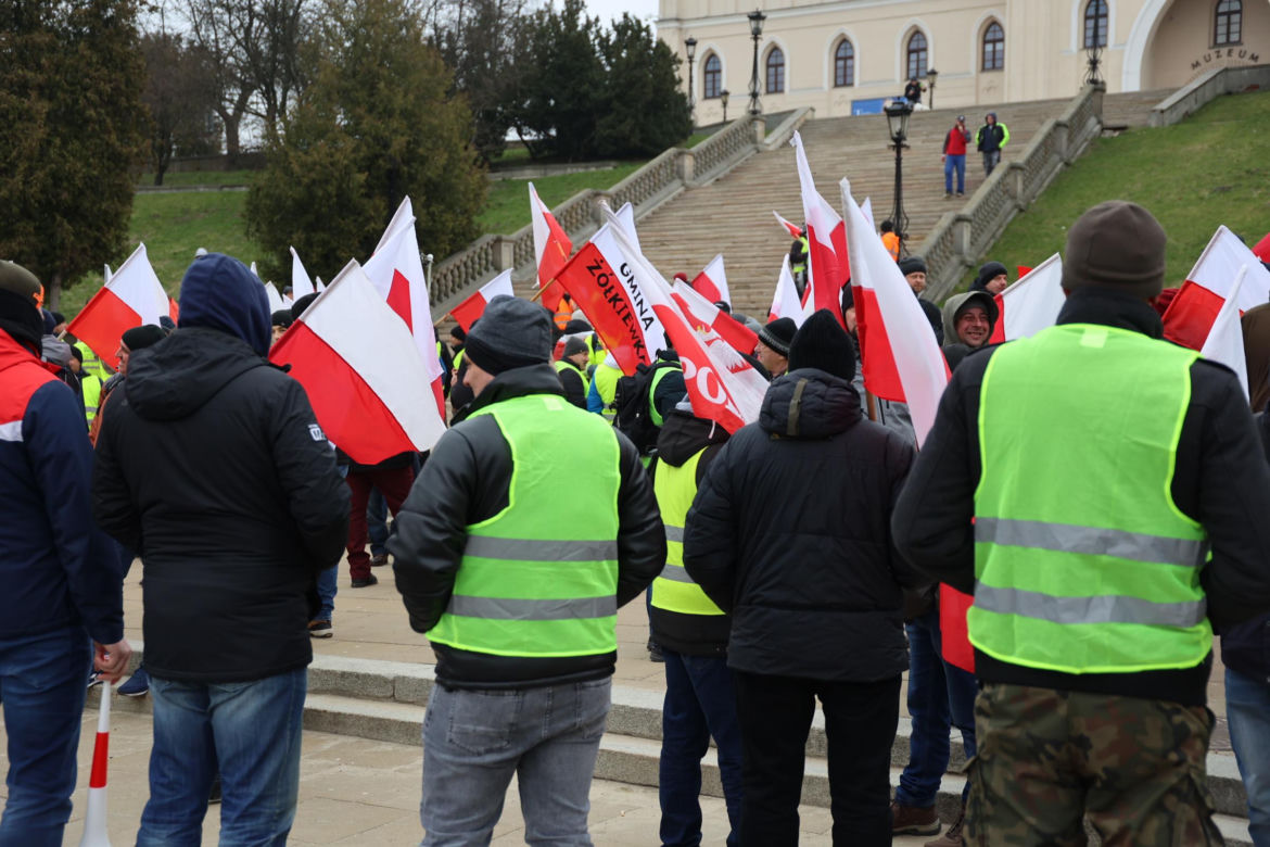 Protest rolników 20 marca w Lublinie. Przeszli ulicami miasta pod LUW