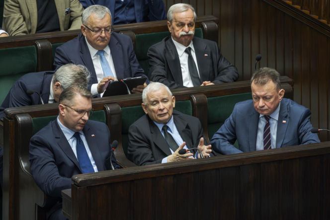 Smutny widok domu Kaczyńskiego. Willa na Żoliborzu się sypie