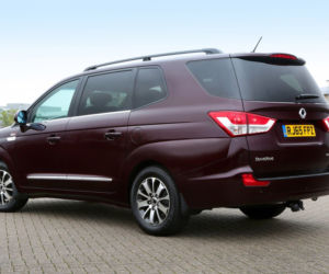 SsangYong Rodius lifting 2016