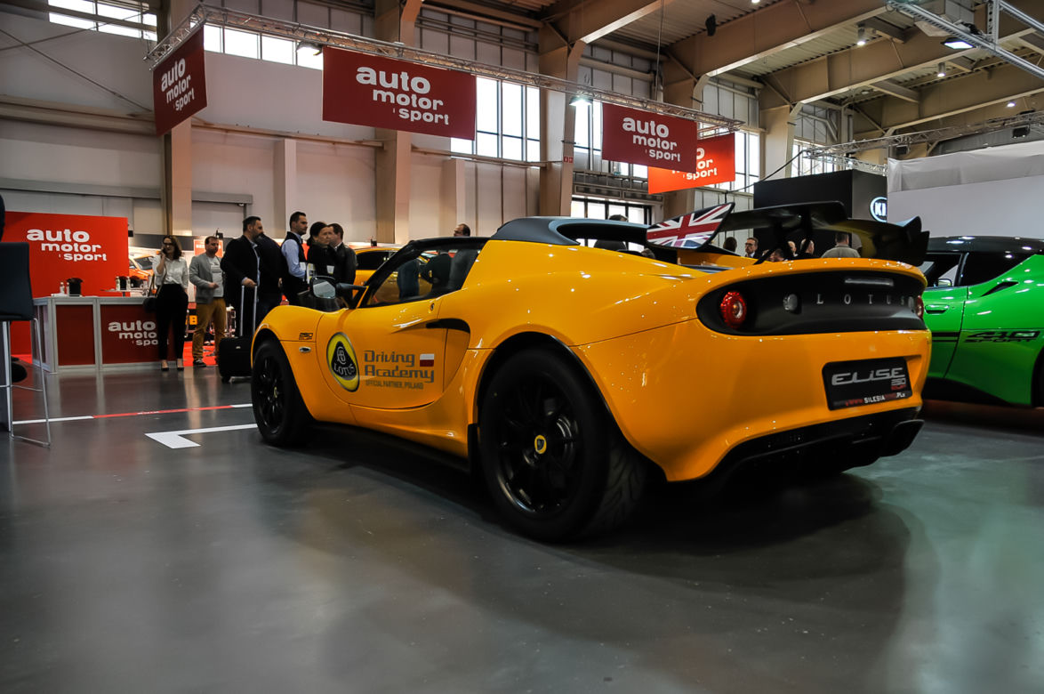 Klasyki i tuning – nietypowe auta na Poznań Motor Show
