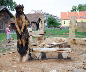 Te ławki robią wrażenie! Nowa atrakcja w Węgorzewie [ZDJĘCIA]