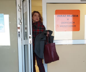 Małgorzata Ostrowska-Królikowska wychodzi ze szpitala