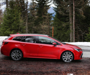 Toyota Corolla Touring Sports 2.0 Hybrid 180 KM e-CVT Executive