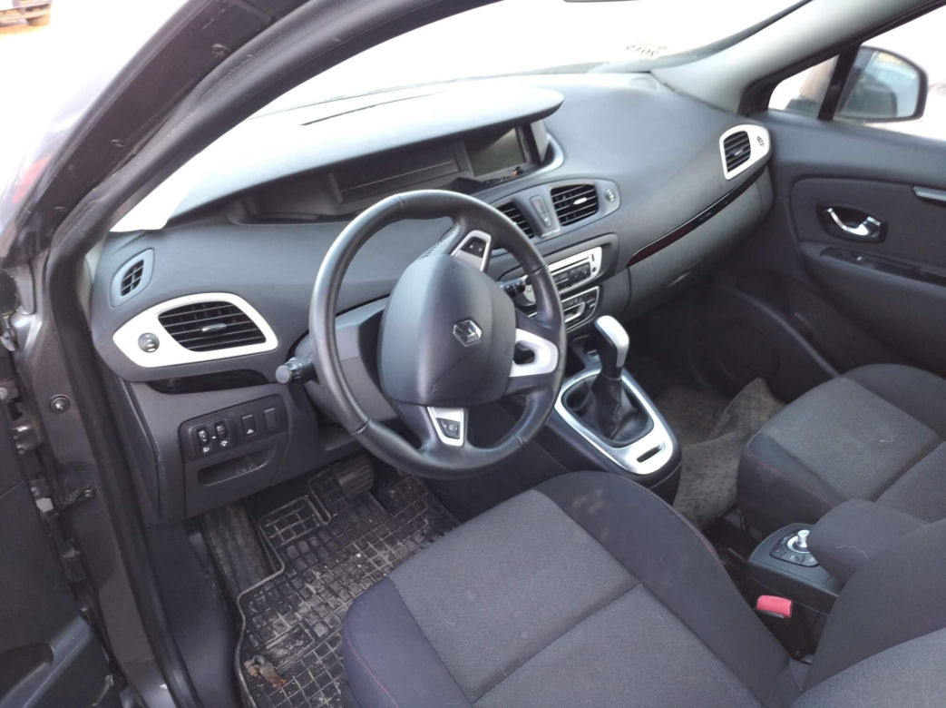 RENAULT Scenic III dCi Tomtom SL 110 Automat