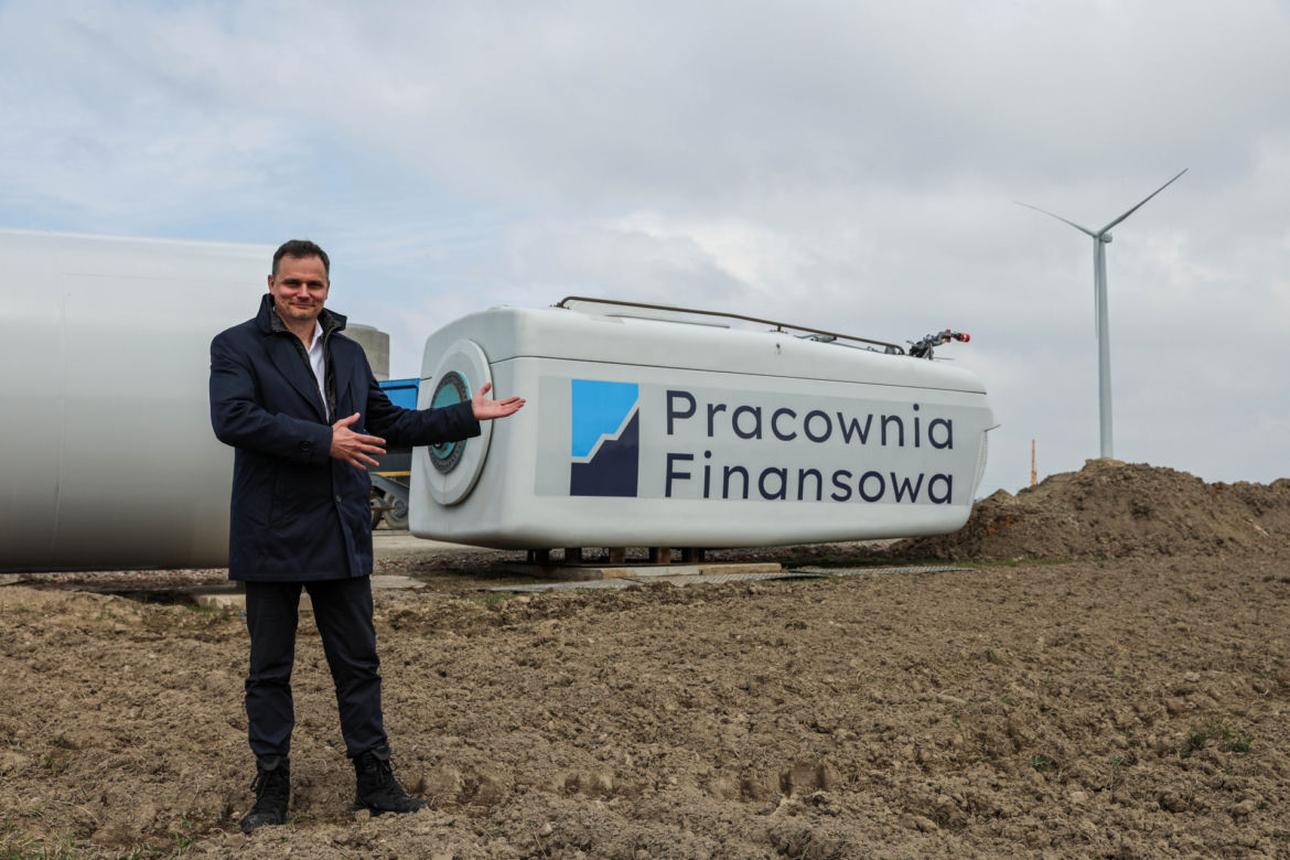 Warszawiacy inwestują w wiatraki. Ile można na tym zarobić?