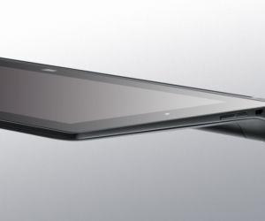 WW_Images-Product_Photography_Lenovo_YOGA_Tablet_2_slim_B_10_W_Feature_Crop_Hi_res.tif3866x2138