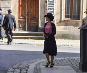 Nazistowskie symbole na starówce w Toruniu. Kręcą tam nowy film