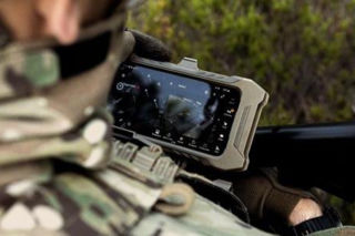 Wojsko Polskie z nowym systemem komunikacji obserwatorów ognia. Cyfrowe wsparcie ognia i lotnictwa
