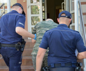 Nie dożywocie, a 25 lat więzienia. Dla oprawcy z Gaików koło Głogowa, który więził i gwałcił mieszkankę Leszna