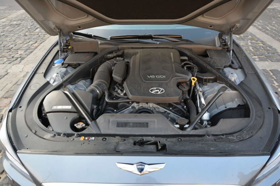 Hyundai Genesis 3.8 V6