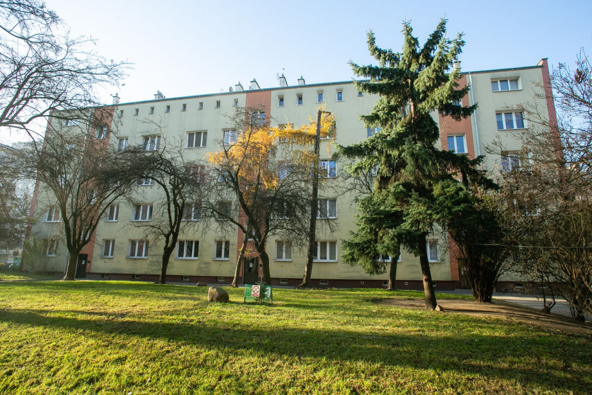 Monika P. dźgnęła Janusza nożem w serce. Mija rok od rodzinnej masakry na Woli