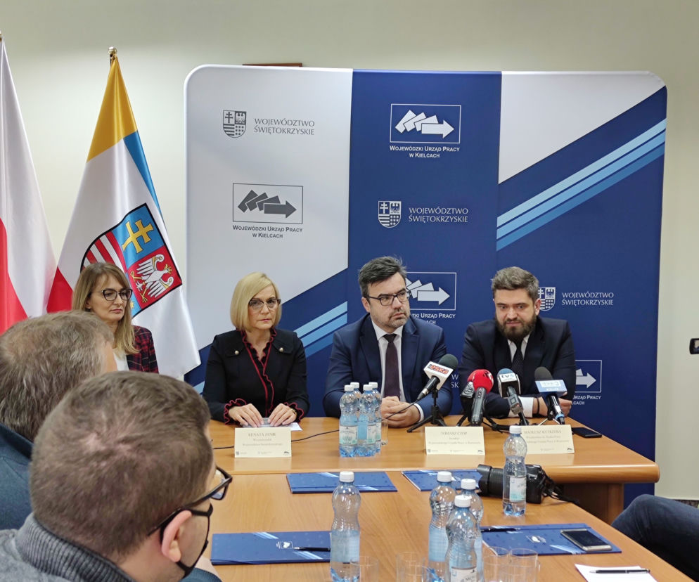 Konferencja prasowa. Wojewódzki Urząd Pracy w Kielcach