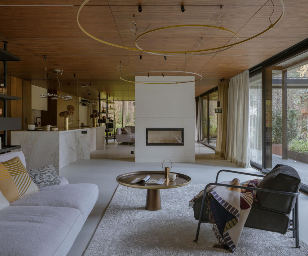 Wchodzisz i myślisz, że jesteś na jachcie! Dom w lesie