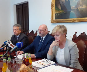 Są listy, będzie skarga. Rzeszów nie godzi się na utworzenie parkingu na odpady [ZDJĘCIA]