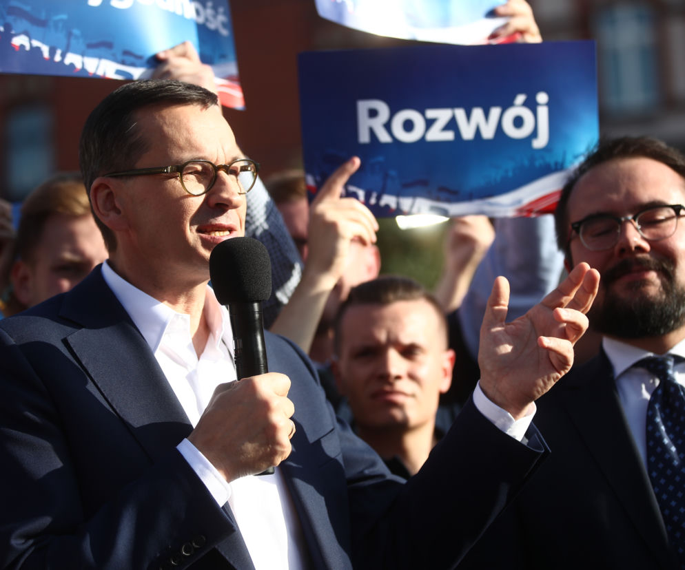Premier Mateusz Morawiecki przemawia do zgromadzonych