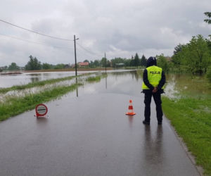 Ulewy na Podkarpaciu. Kierowcy muszą się liczyć z utrudnieniami [ZDJĘCIA]