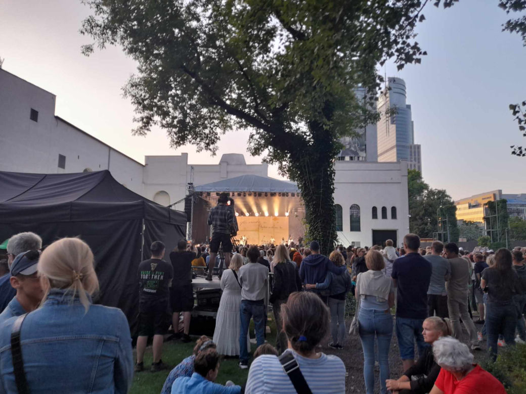 Koncerty Sorry Boys w Muzeum Powstania Warszawskiego. A w tłumie gwiazda!