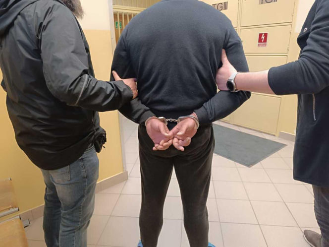Narkotykowy gigant rozbity w Krakowie. Ponad 2 miliony złotych w rękach policji