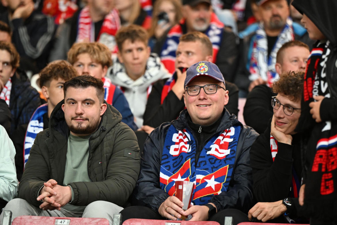 Wisła Kraków - Jagiellonia Białystok; Zdjęcia kibiców i zawodników z meczu 8. kolejki PKO BP Ekstraklasy