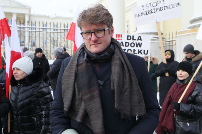 6500 ton toksycznych odpadów pod Warszawą. Mieszkańcy alarmują. „Żyjemy na tykającej bombie”