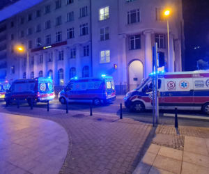 Krwawa awantura przed grecką restauracją w Warszawie. 
