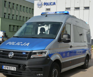 Volkswagen Crafter jako policyjny Ambulans Pogotowia Ruchu Drogowego