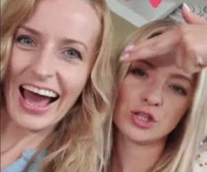 M jak miłość. Nina (Agnieszka Judycka), Joasia (Barbara Kurdej-Szatan)