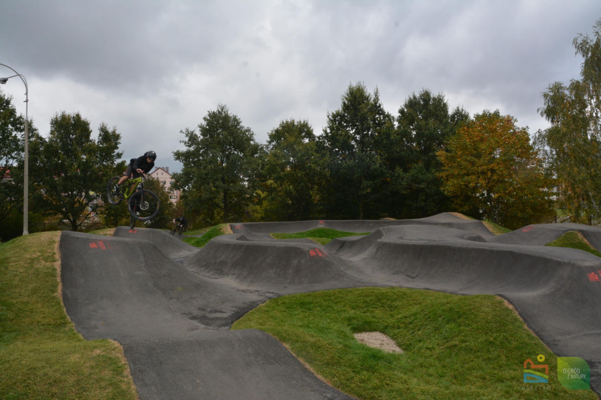 Olsztyn. Pumptrack przy ul. Herdera otwarty. Tak się prezentuje! [ZDJĘCIA]
