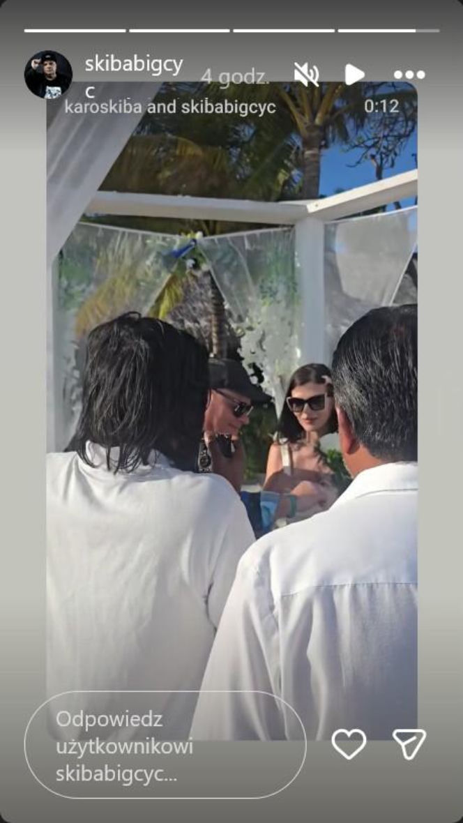 Skiba powiedział TAK na Malediwach! Ślub na plaży i noc poślubna jak z bajki