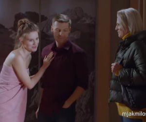 M jak miłość odc. 1521. Franka (Dominika Kachlik), Karolina (Renata Gosławska), Paweł (Rafał Mroczek)