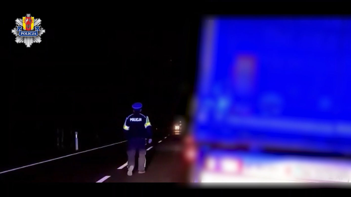 Tak kompletnie pijany 54-latek jechał tirem! Wideo pokazuje sceny z drogi krajowej