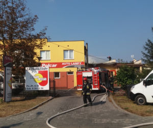 Pożar w Bydgoszczy. Płonie budynek przy ul. Bocznej [ZDJĘCIA]