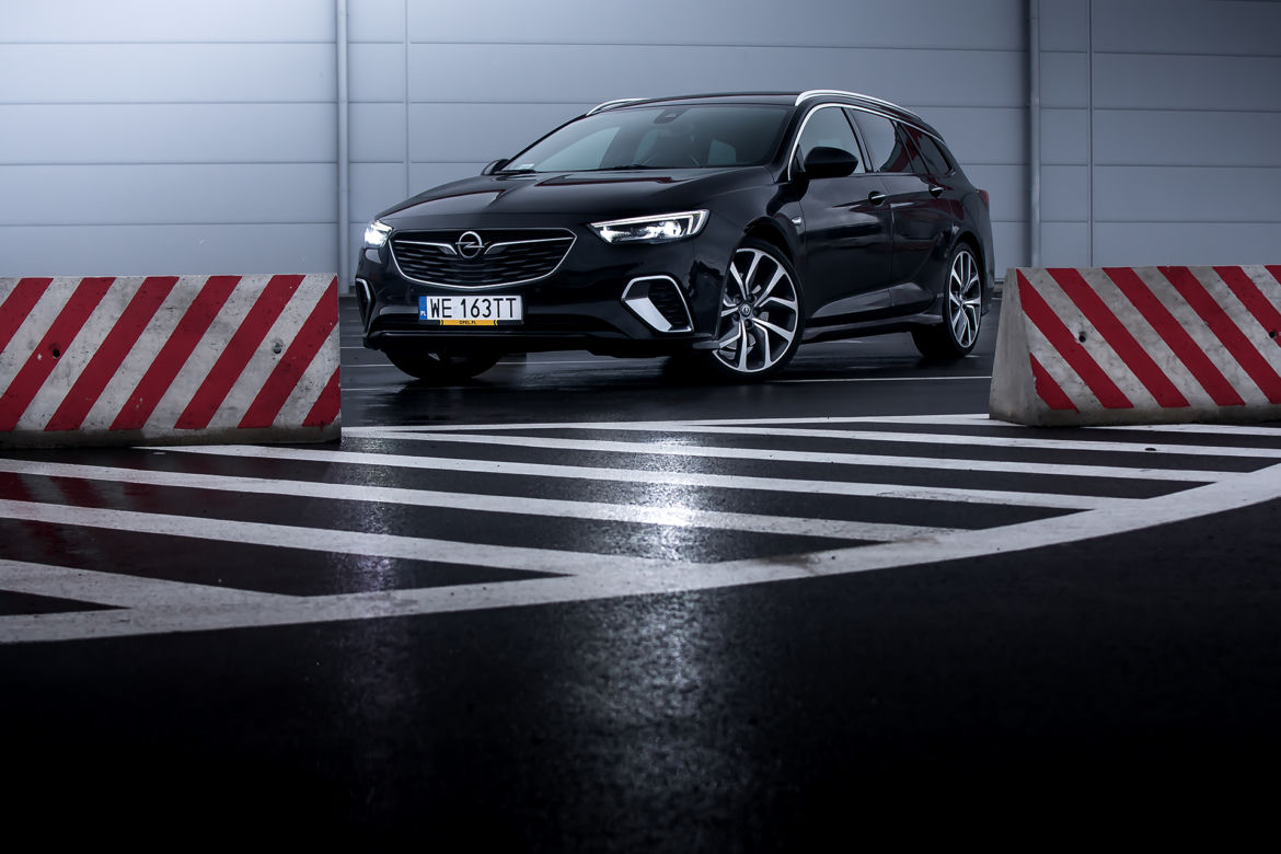 Opel Insignia GSi Sports Tourer 2.0 CDTi 210 KM AT8 AWD