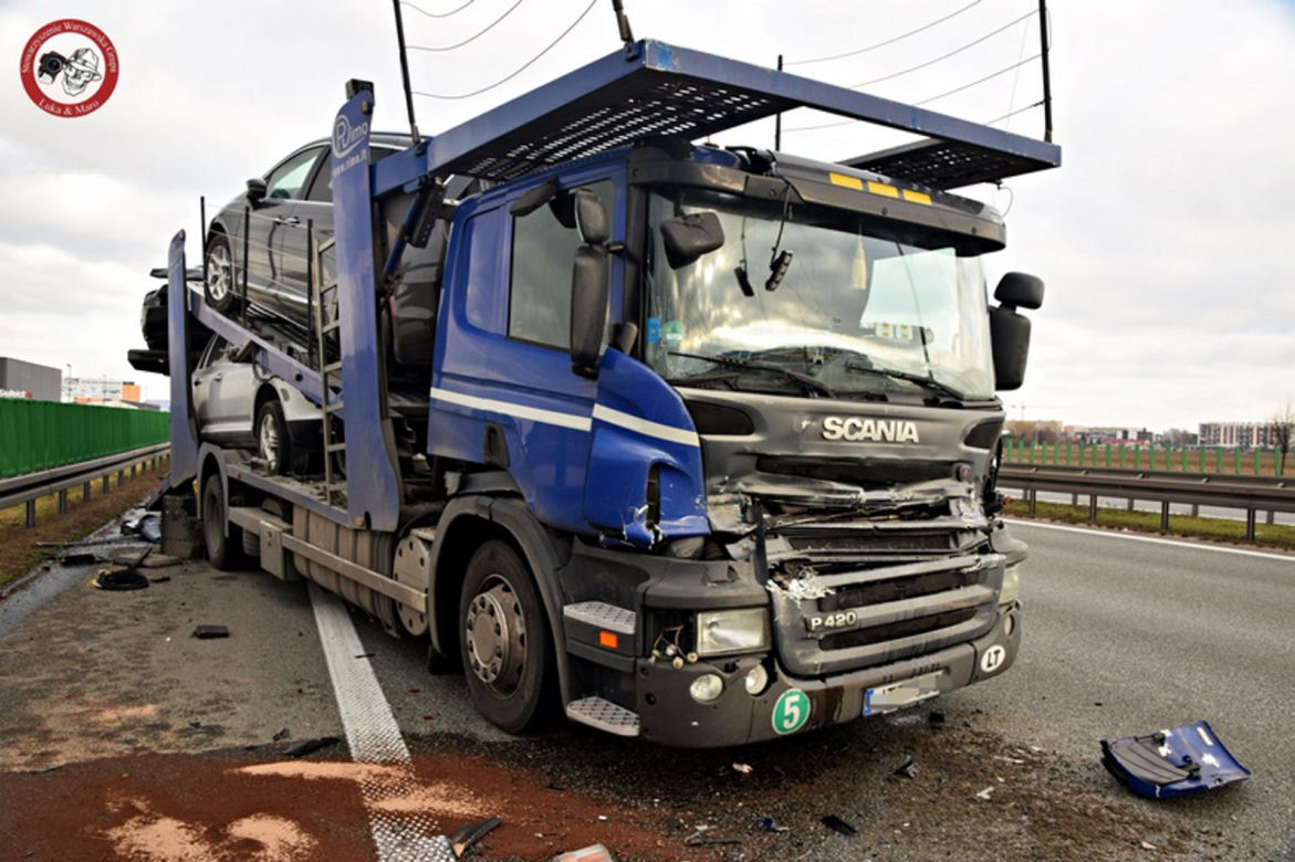 Poważny wypadek na S8 - 3 ciężarówki