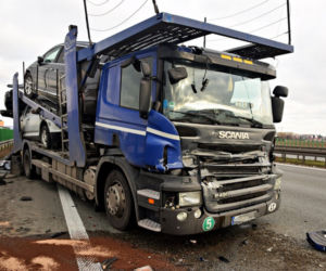 Poważny wypadek na S8 - 3 ciężarówki