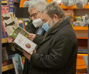 Podróże po mapie i świecie alkoholi